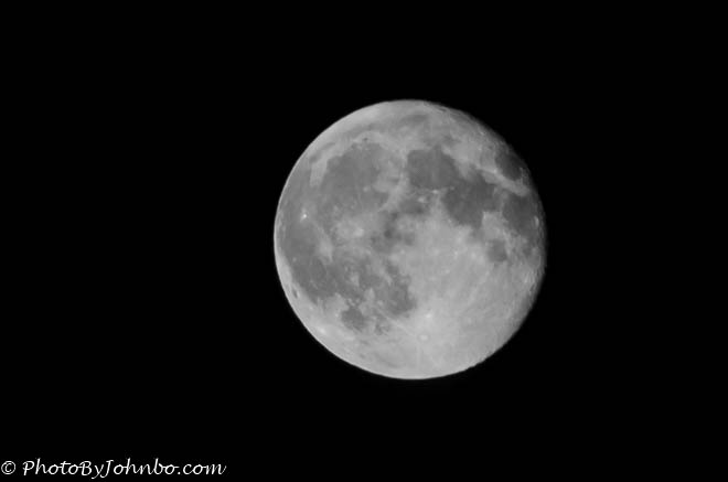 Super Moon Monochrome-1